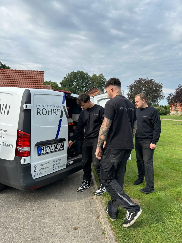 Professionelle Rohrreinigung in Lehrte bei verstopften Abflüssen